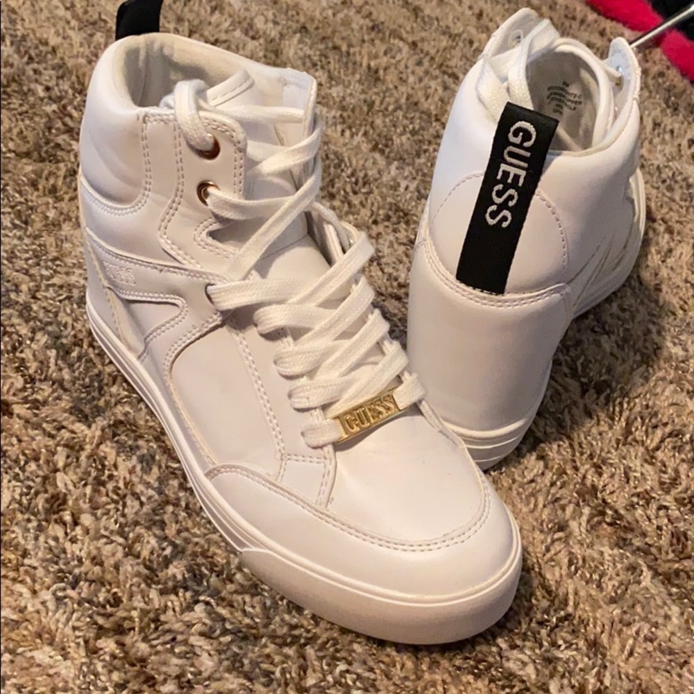 Guess boots